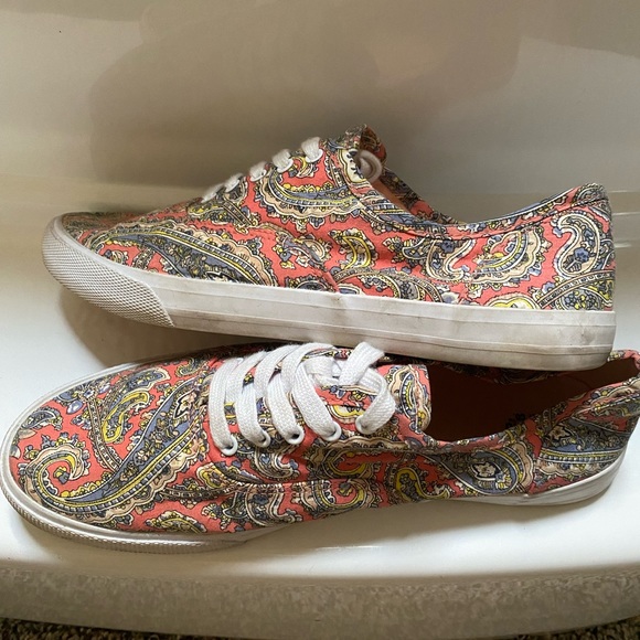 Mossimo paisley print Ked-like shoes- size 10 - Picture 2 of 6